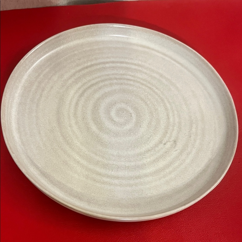 better Homes &Gardens Collins Collection salad Plate 8.25”D